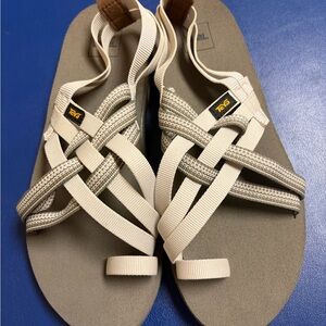 Teva Womens Voya Strappy Antiguous Birch Sandals